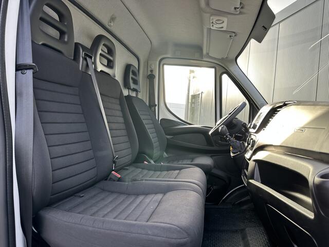 Iveco DAILY 35C16H 2.3 D 157 PK / ZEER NETJES !! / HYDRAULISCHE LAADKLEP / BAKWAGEN / 73.281 KM ! / AIRCO / 3-ZITS