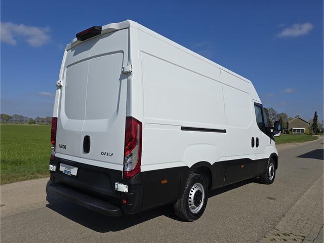 Iveco DAILY 35S14V 2.3 352L H2 - 140 Pk - Euro 6 - Airco - Cruise Control - L2 L H2