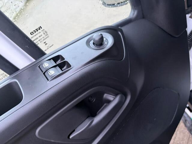 Iveco DAILY 35C18 Openlaadbak Airco Navi Cruisecontrol BPM VRIJ