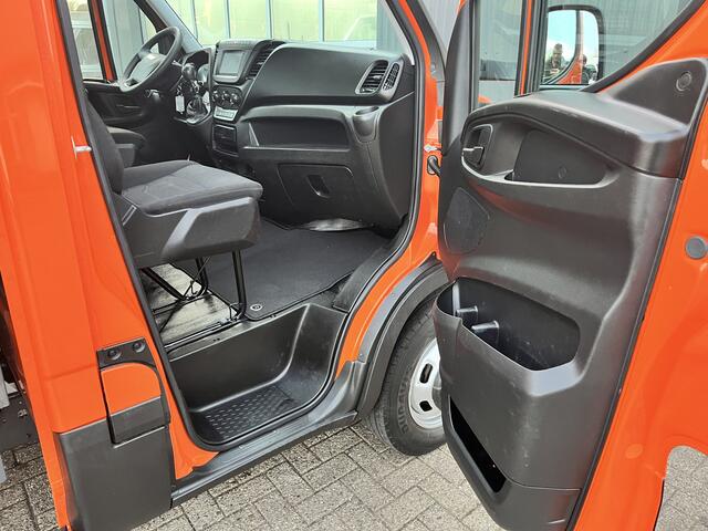 Iveco DAILY 35C14 2.3 375 Laadklep 500kg Trekhaak 3500kg trekgewicht Airco 2-Persoons Open laadbak Pick-up P-up Bakwagen Telefoonverbinding 1e eigenaar Euro 6 Bpm vrij !!!