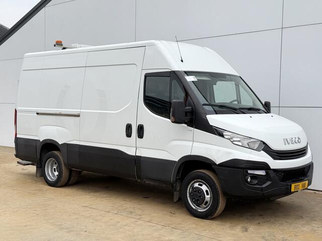 Iveco DAILY 35C14 2.3 L2H2 Dubbellucht Camera Cruise Control 3.5t Trekhaak Lucht geveerde stoel