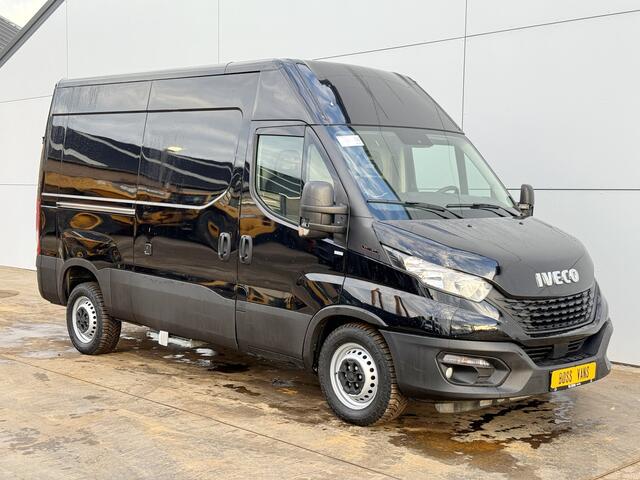 Iveco DAILY 35S18 3.0 L2H2 Airco Adaptieve Cruise Control Camera Navigatie Lucht geveerde stoel .