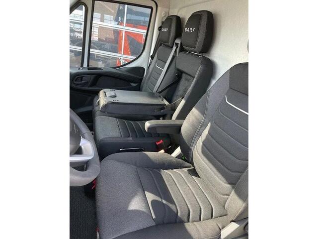 Iveco DAILY 40C16 A8 bakwagen met lift Euro 6