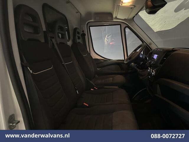 Iveco DAILY 35S16 157pk L3H2 Euro6 Airco | 3500kg trekvermogen | Parkeersensoren Bijrijdersbank