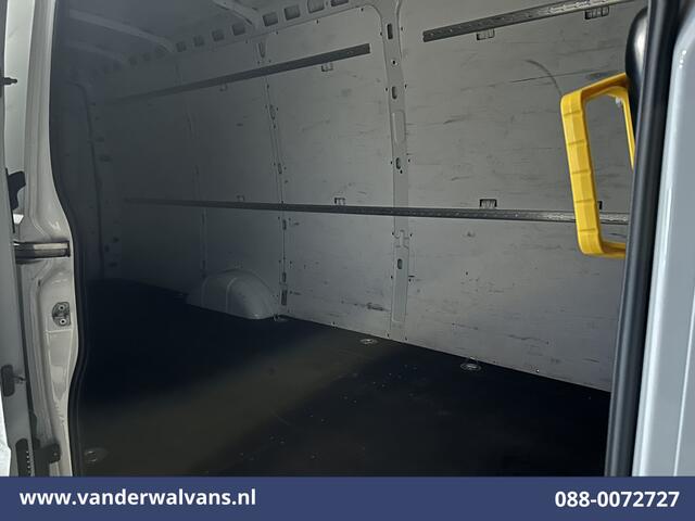 Iveco DAILY 35S16 157pk L3H2 Euro6 Airco | 3500kg trekvermogen | Parkeersensoren Bijrijdersbank
