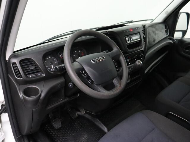 Iveco DAILY 35S12 L2H2 | Engine Broken | Motor Damage | Airco | Cruise | 3-Zits | 3500Kg Trekhaak