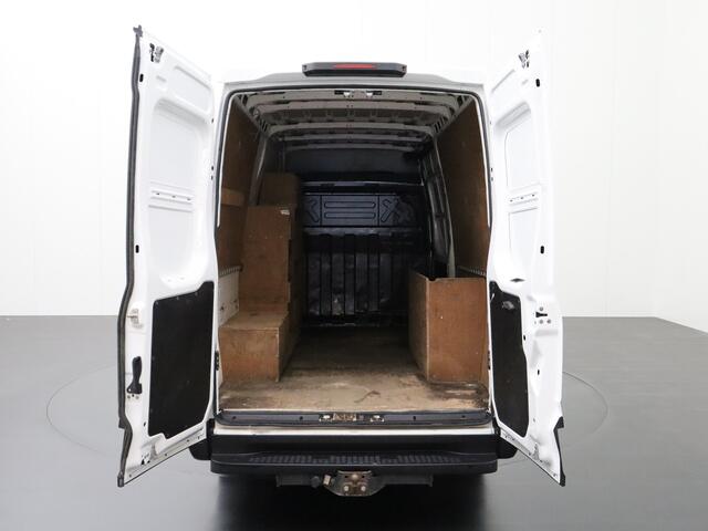 Iveco DAILY 35S12 L2H2 | Engine Broken | Motor Damage | Airco | Cruise | 3-Zits | 3500Kg Trekhaak