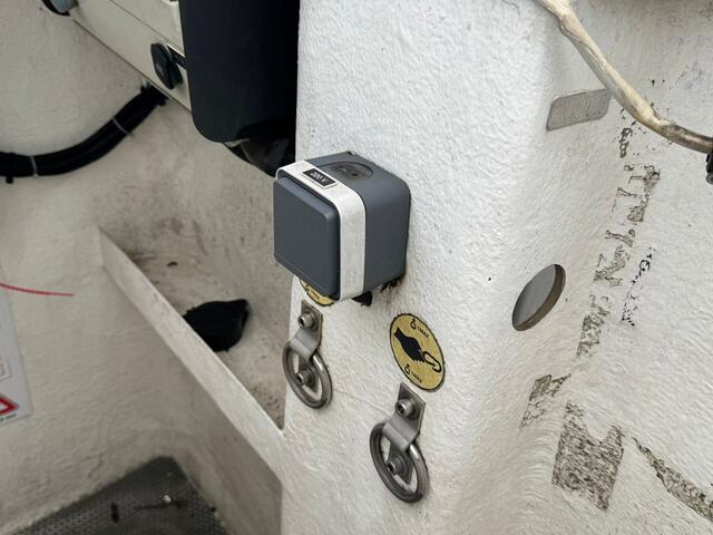 Iveco DAILY 35S14 200 kg 2 persoonslift