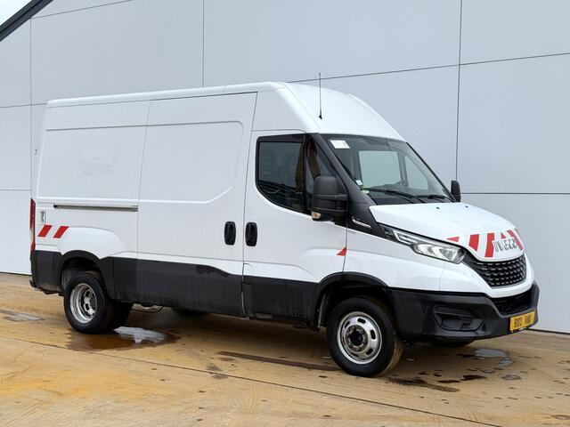 Iveco DAILY 35C16 2.3 Automaat LED L2H2 Dubbellucht 3.5t Trekhaak Airco Cruise Control Lucht geveerde stoel