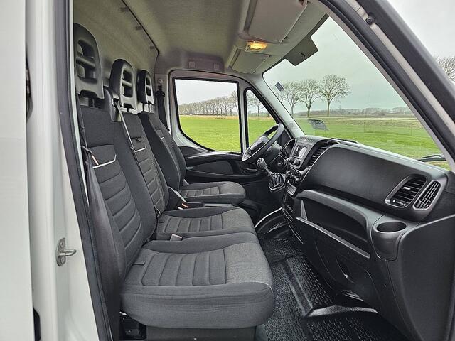 Iveco DAILY 35S14V 2.3 352 L2H2 Airco Cruise Control PDC Achter 3 Zits Euro6 136 PK!
