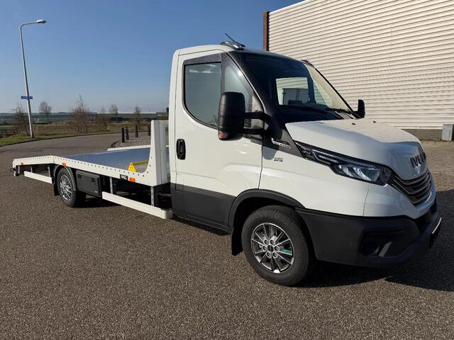 Iveco DAILY 35S18 Auto/Machine Transport Oprijwagen Automaat Airco Cruisecontrol Trekhaak BPM VRIJ