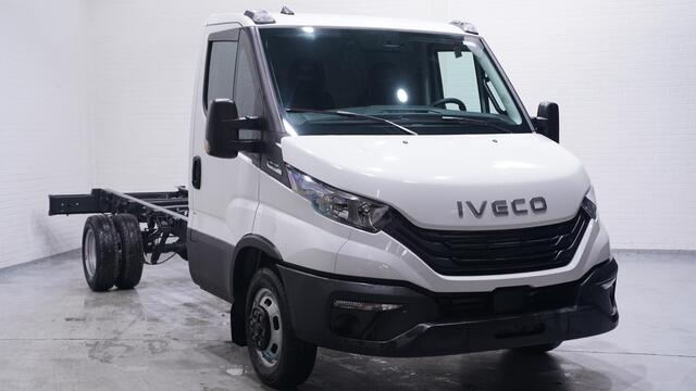 Iveco DAILY 35C14 140 pk Automaat Chassis Nieuw Apple Carplay, Dubbel lucht achter, Airco ECC, Cruise, 3-Zits