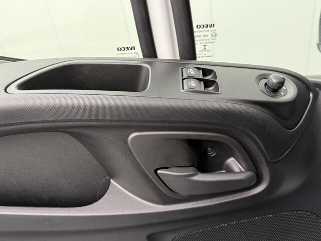 Iveco DAILY 35C16 Bakwagen+Laadklep | Multimedia | Trekhaak 3500Kg | Airco | 3-Zits