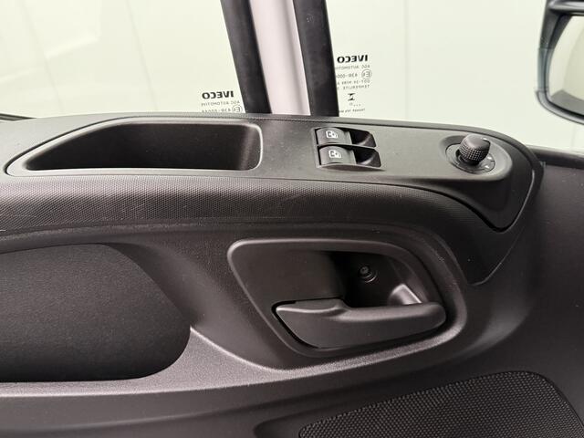 Iveco DAILY 35C16 Bakwagen | Laadklep | Euro6 | Airco | 3-Zits