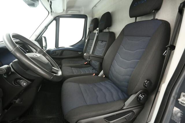 Iveco DAILY 35S14V 2.3 L2H2 | MARGE | Aut. | Airco | Cruise | 3 Zits | Trekhaak | Elektrpakket