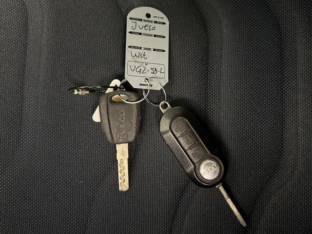 Iveco DAILY 50C18 3.0Liter L2H2 | Euro 6 | 3500Kg Trekhaak | Navigatie | Camera | 3-Zits