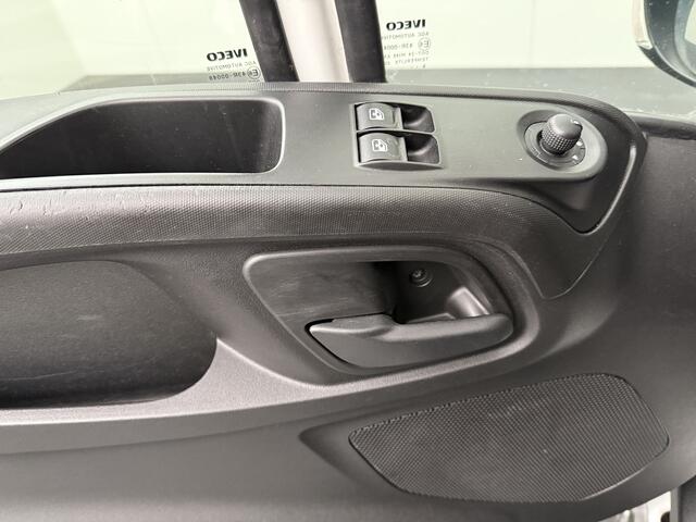 Iveco DAILY 50C18 3.0Liter L2H2 | Euro 6 | 3500Kg Trekhaak | Navigatie | Camera | 3-Zits