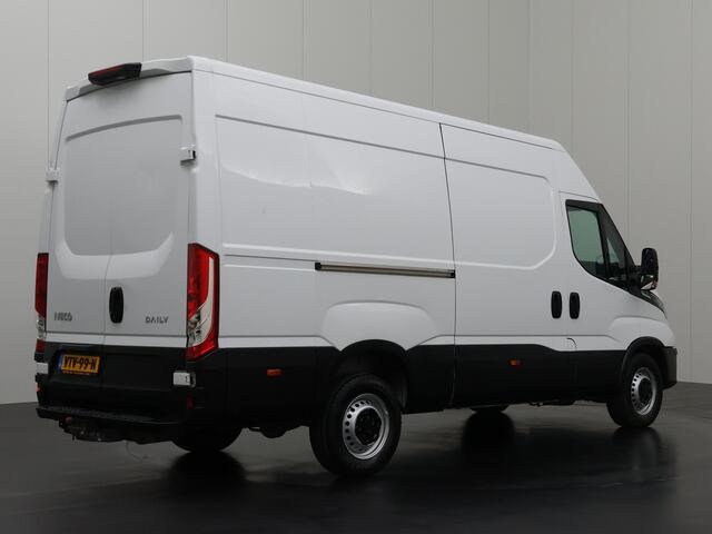 Iveco DAILY Hi-Matic Automaat L2H2 | Led | 3500Kg Trekhaak | Navigatie | Camera | 3-Zit | Betimmering