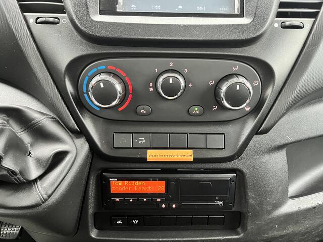 Iveco DAILY 35C14 2.3 375 Laadklep 500kg Trekhaak 3500kg trekgewicht Airco 2-Persoons Open laadbak Pick-up P-up Bakwagen Telefoonverbinding 1e eigenaar Euro 6 Bpm vrij !!!
