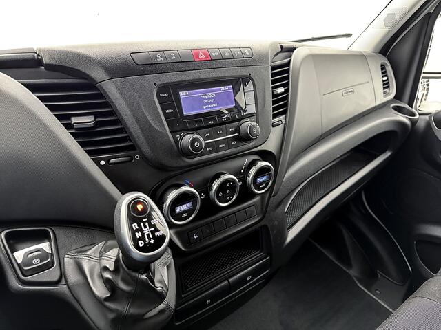 Iveco DAILY 35C18H 3.0 Open laadbak 179pk Automaat Dubbele cabine Trekhaak 7 zitplaatsen Cruise control