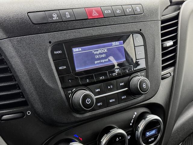 Iveco DAILY 35C18H 3.0 Open laadbak 179pk Automaat Dubbele cabine Trekhaak 7 zitplaatsen Cruise control