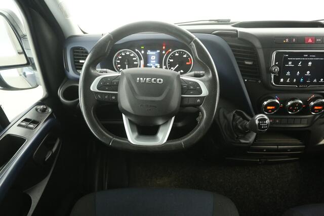 Iveco DAILY 2.3 L2H1 | 3500kg Trekgew. | Airco | Cruise | Carplay | 3 Zits | Trekhaak | Imperiaal