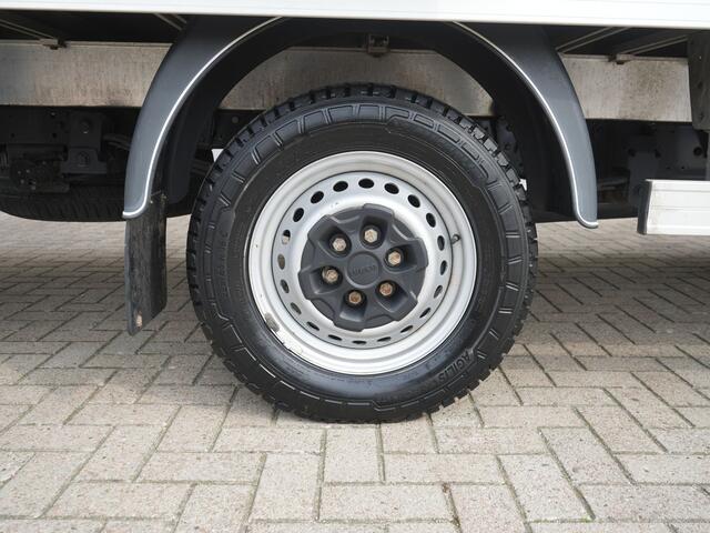 Iveco DAILY 35S18H 3.0 410 - 180 pk - All Seasonbanden - DAB+