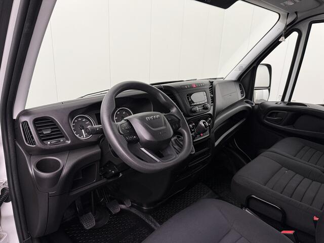 Iveco DAILY 35C16 Bakwagen+Laadklep | 3500Kg Trekhaak | Dakspoiler | Airco | 3-Zits
