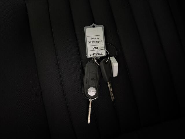 Iveco DAILY 35C16 Bakwagen+Laadklep | 3500Kg Trekhaak | Dakspoiler | Airco | 3-Zits