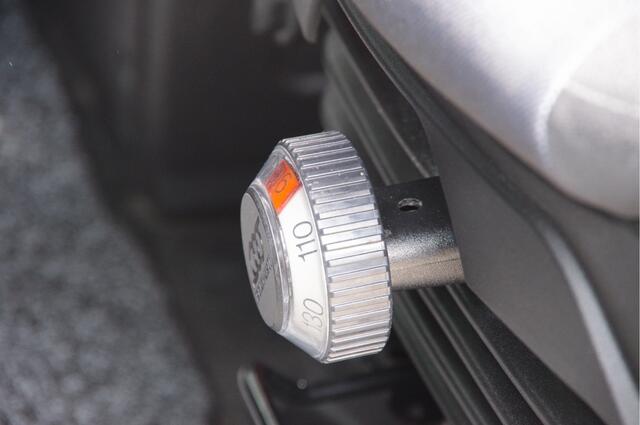 Iveco DAILY 35C18H 3.0 N1! BAKWAGEN, LAADKLEP, ZIJDEUR, 180PK AUT. LED, CAMERA, NAVI, CRUISE, GEVEERDE STOEL