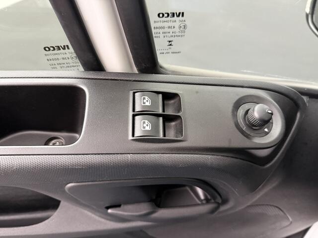 Iveco DAILY 35C16 Bakwagen+Laadklep | 2.37 Mtr Hoog | Zijdeur | Multimedia | Airco | Cruise | 3-Zits