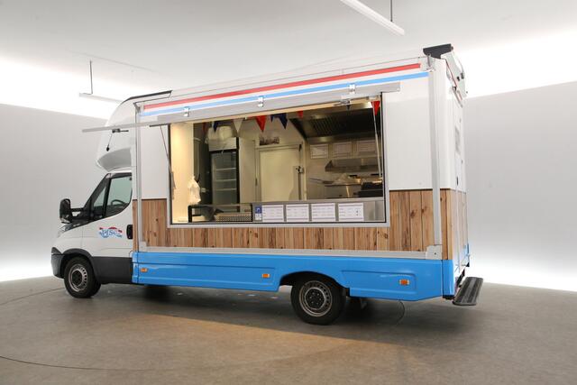 Iveco DAILY 35S14 2.3 410 | Viskraam | Foodtruck | Verkoopwagen | Patatkraam | Eventtruck | Snackwagen | Zijdeur | Airco | Treeplank