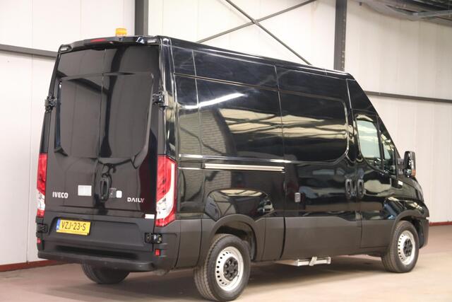 Iveco DAILY 35S16V 2.3 L2H2 160PK 3500 KG TREKVERMOGEN EURO 6 Iveco Daily 35S16V 2.3 L2H2 160 PK 3500 KG TREKVERMOGEN EURO 6