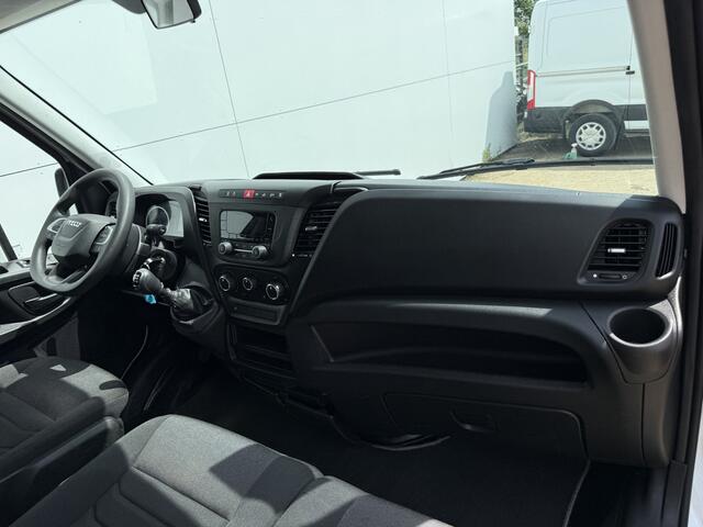 Iveco DAILY 35C14 2.3 Automaat Laadklep Airco Cruise Control Bakwagen Koffer Meubelbak