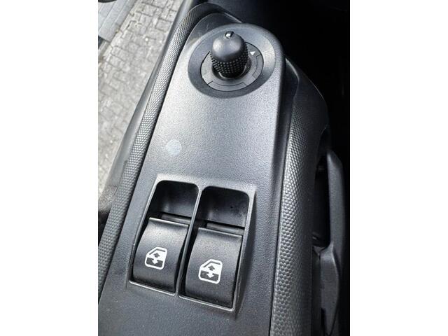 Iveco DAILY 40C18 3.0 Automaat Euro6 Airco/ECC,Dubbel Lucht 3500kg Trekgewicht