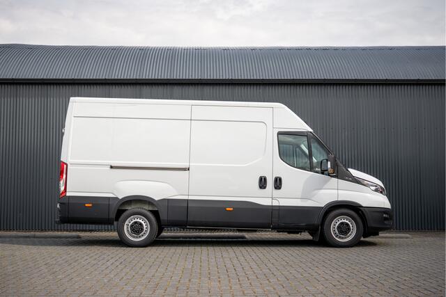 Iveco DAILY 35S16 | 156 PK | 3.500KG trekgew. 3-Zits | Climate