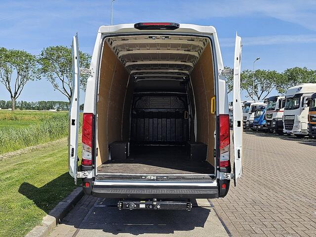 Iveco DAILY 35S18 3.0L Automaat Led Camera Navi