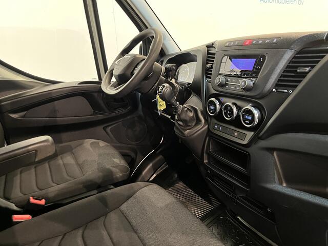 Iveco DAILY 35S16 2.3 375 DC 7 pers. Open Laadbak / Euro 6 / Trekhaak 3.500 KG / Airco / Cruise Control / 32.300 KM !!