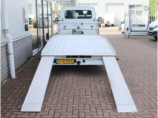 Iveco DAILY 35S18HA8 3.0 Oprijwagen / Autotransporter Aut. Trekh./Lier Nieuw
