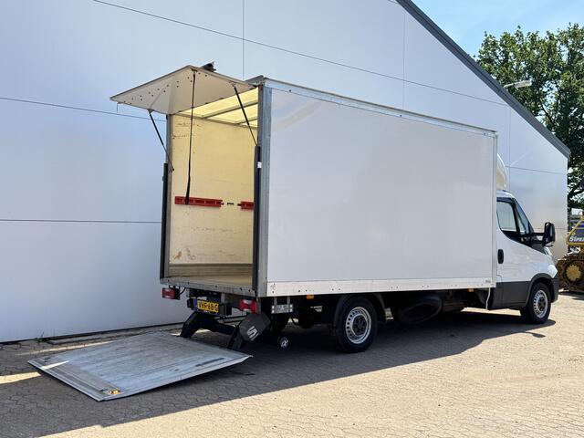 Iveco DAILY 35C16 2.3 Automaat Laadklep Climate control Bakwagen Meubelbak Koffer