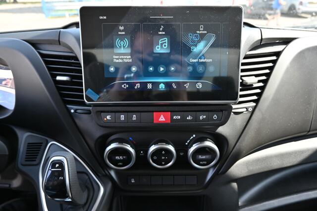Iveco DAILY 35S18 3.0 180 pk Hi-Matic Bakwagen ACC, Geveerde stoel, Apple Carplay/Android Auto