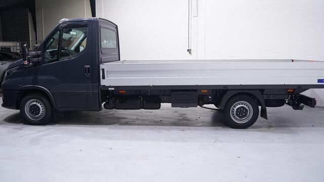 Iveco DAILY 35S18 180 pk Aut. Pick Up / Open Laadbak Luchtvering, Navi, Adapt. Cruise, Trekhaak 3.500 kg, BPM vrij