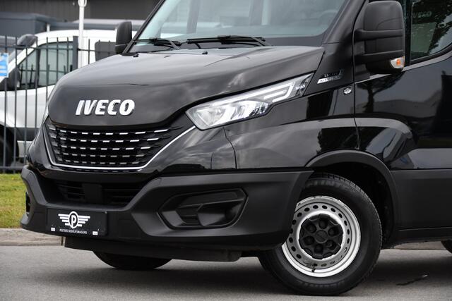 Iveco DAILY 35S14V 2.3 L2H2 Cruise, LED, 3500kg Trekhaak, Automaat, Bluetooth, Geveerde stoel, Sensoren, Uniek!