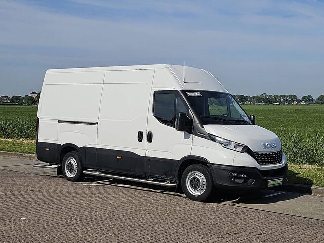 Iveco DAILY 35S14 L2H2 Automaat Euro6 3.5T-Trekhaak 3-Zits Airco/ECC Standkachel 3-Zits Stoelverwarming