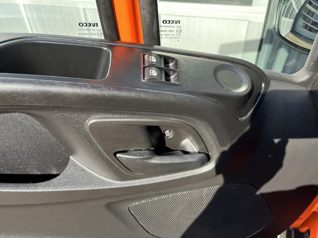 Iveco DAILY 35C14 2.3 375 Laadklep 500kg Trekhaak 3500kg trekgewicht Airco 2-Persoons Open laadbak Pick-up P-up Bakwagen Telefoonverbinding 1e eigenaar Euro 6 Bpm vrij !!!