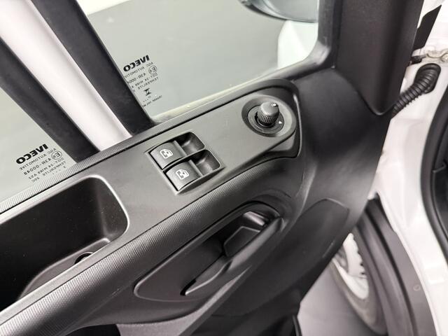 Iveco DAILY 35S16 L2H2 | 3500 Kg Trekken | Airco | 3-Zits | Betimmering