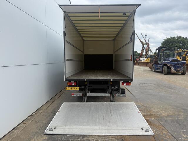 Iveco DAILY 3.0 72C18 Automaat Luchtvering Dubbellucht 1000kg Laadklep Bakwagen Meubelbak Koffer