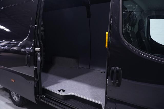 Iveco DAILY 35S21 210 pk L2H2 Aut. Ook als 180 pk op voorraad Vol opties, Trekhaak 3.500 kg, 3-zits