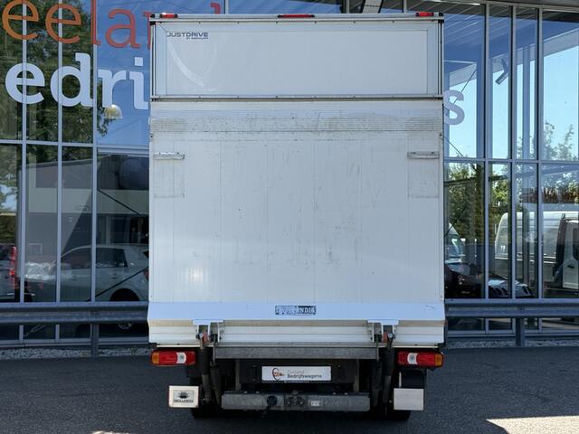 Iveco DAILY 35C18H 3.0 Bakwagen met laadklep | Zijdeur | Trekhaak | Dubbel lucht | Navi | Cruisec. | LED
