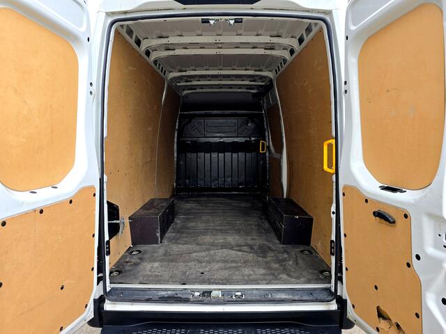 Iveco DAILY 35S14V 352L H2 - Euro 6 - 140 Pk - Dubbel Lucht - Airco - Cruise Control